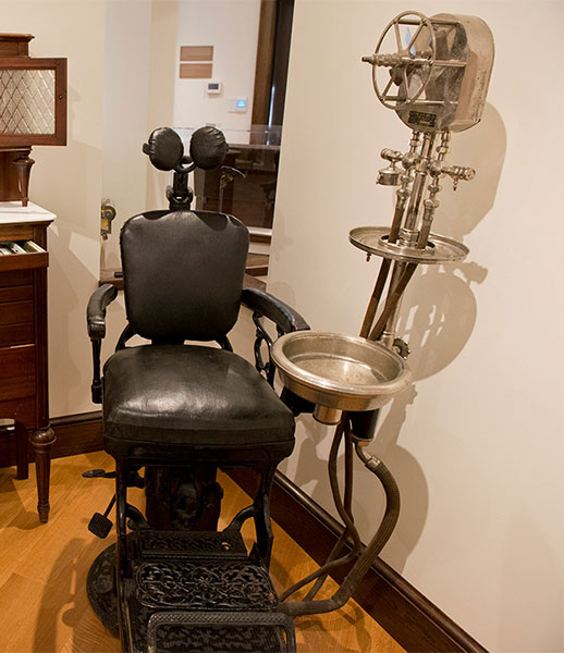 Dental chair, The Harvard Company, late 19th